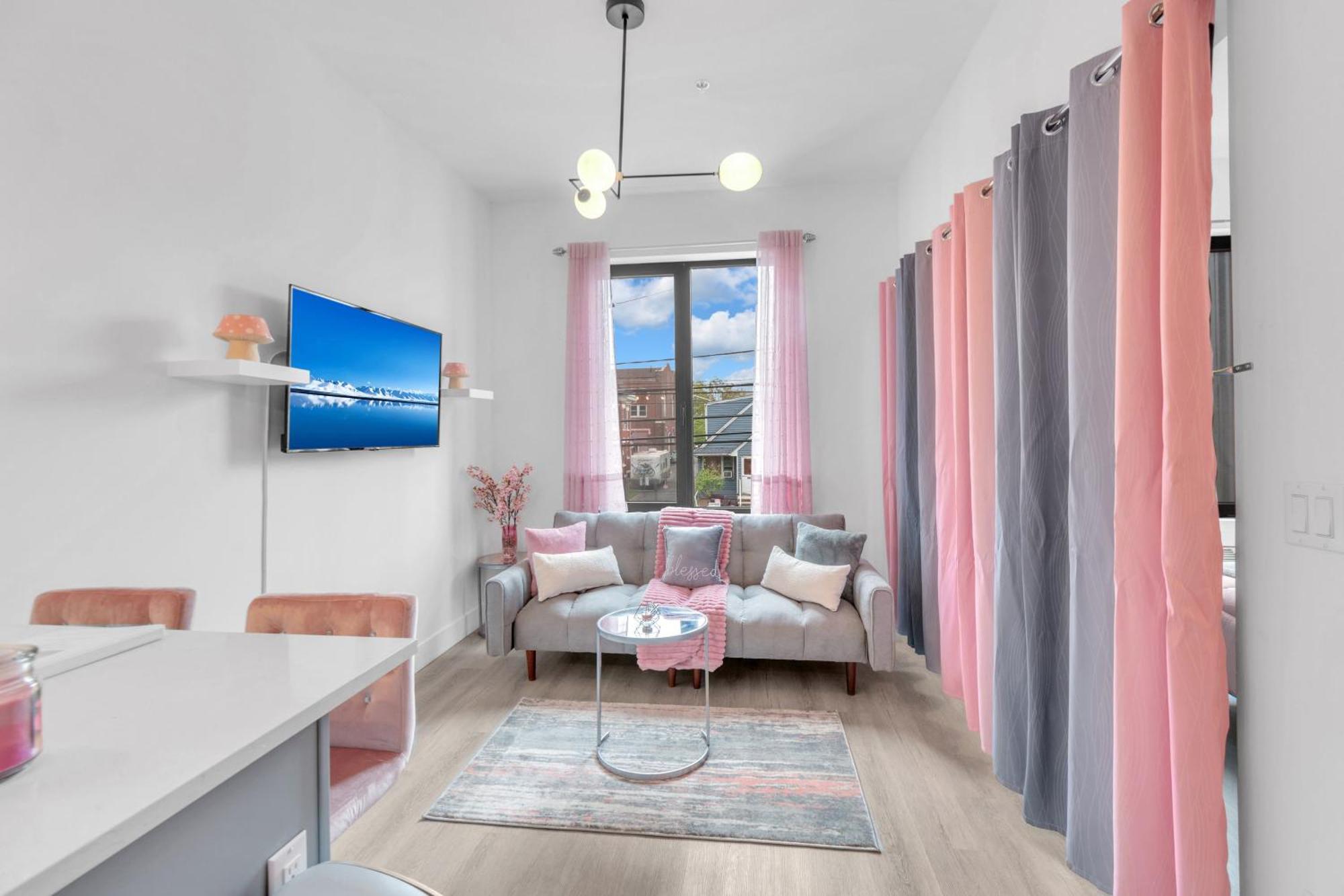 Appartamento Pink Heaven Indoor Pool, Free Parking, Near Nyc Elizabeth Esterno foto